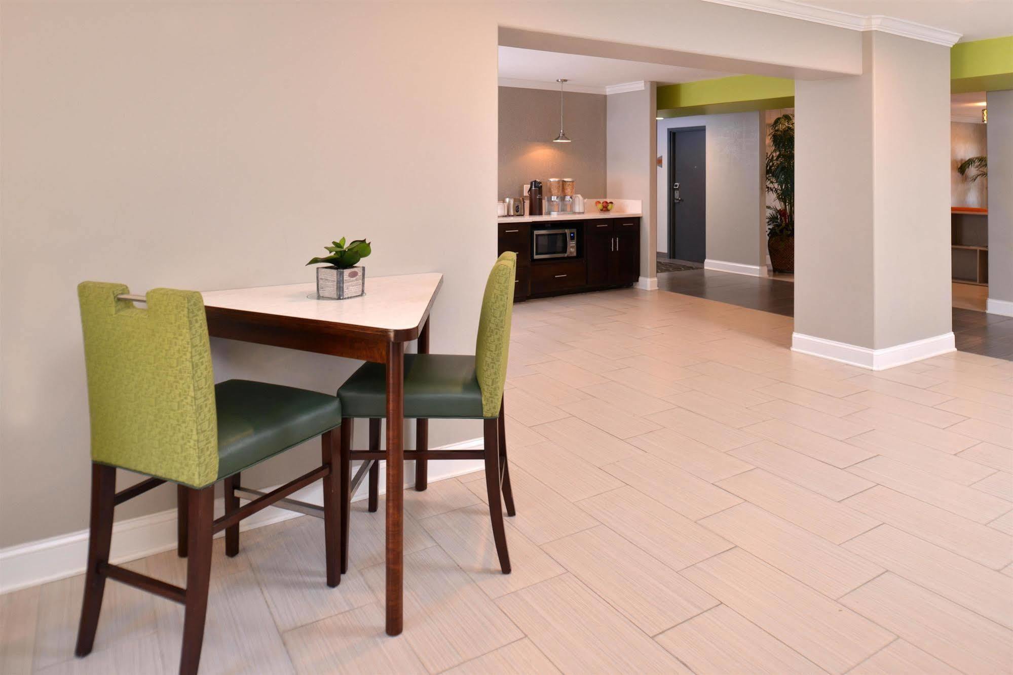 America'S Best Value Inn - Memphis Airport Экстерьер фото